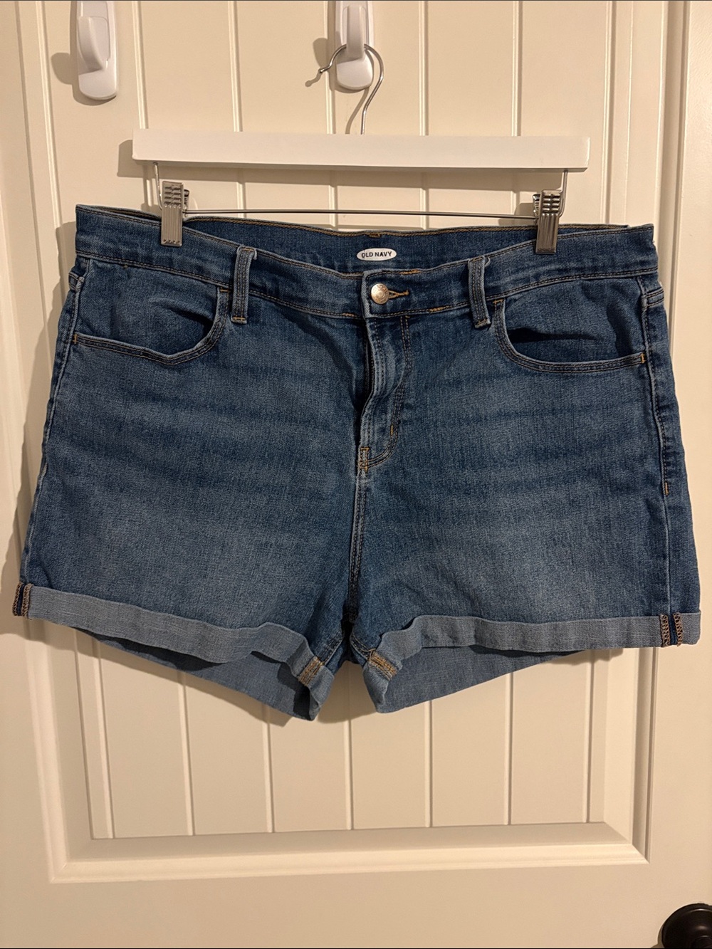 Old Navy Women's Medium Blue Denim Cuffed Shorts